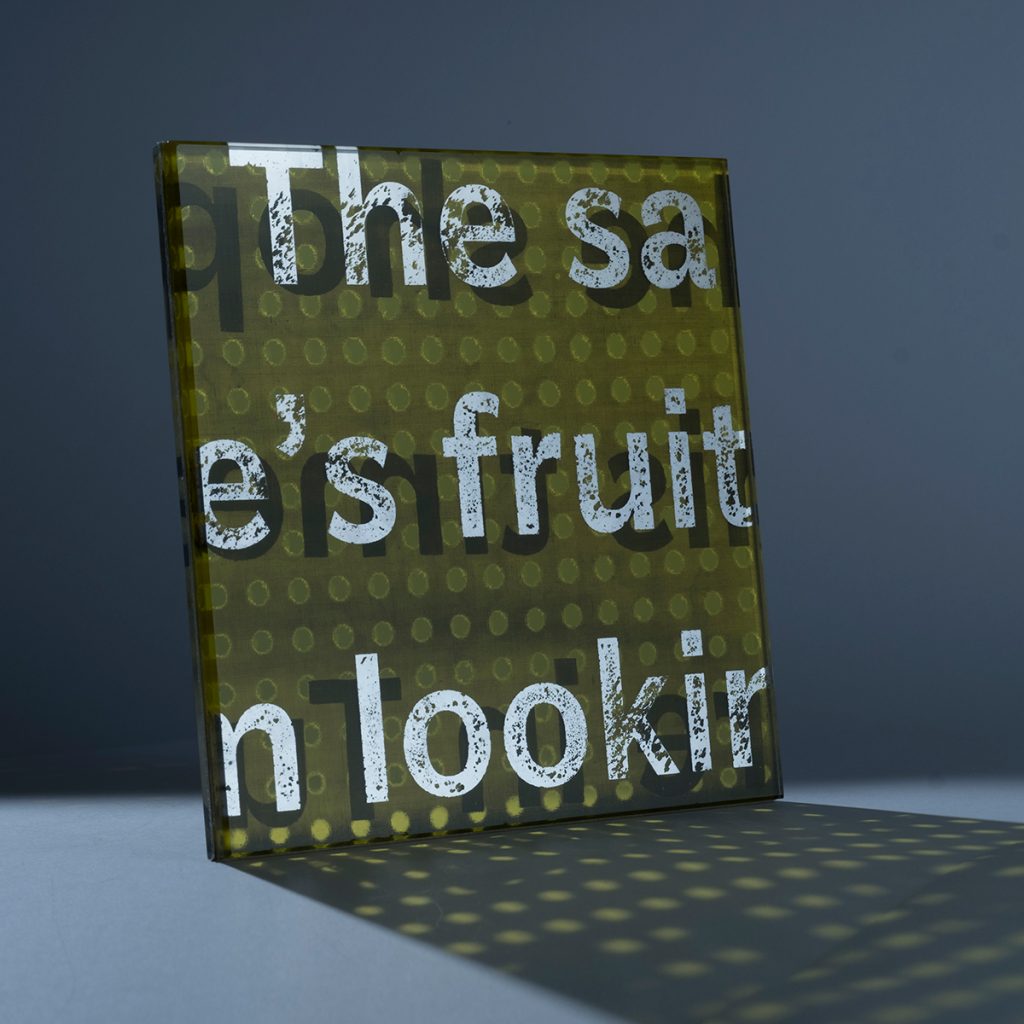 Filter Mirror Text